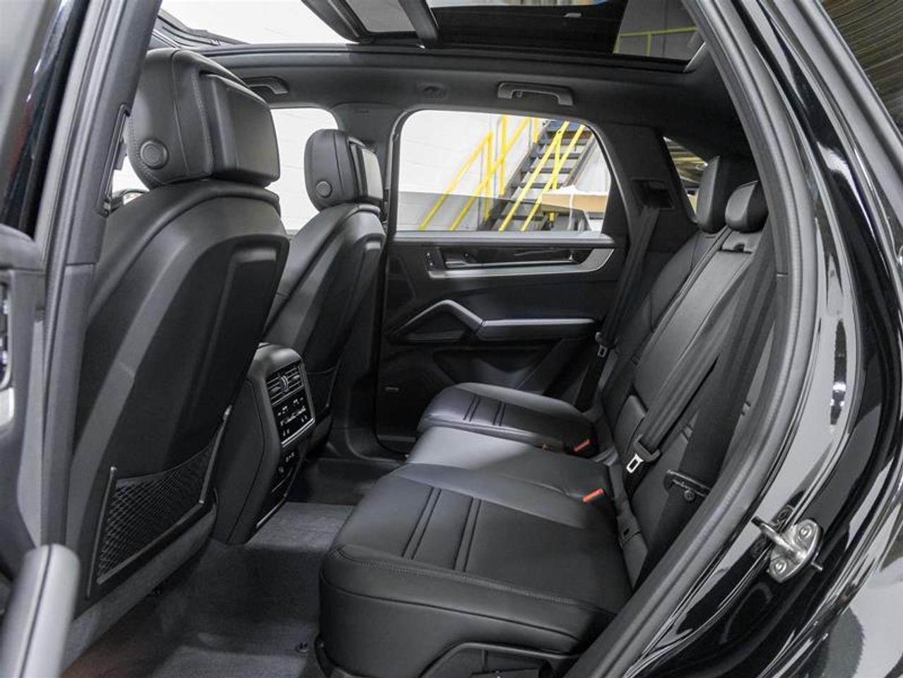 2026 Porsche Cayenne  Photo
