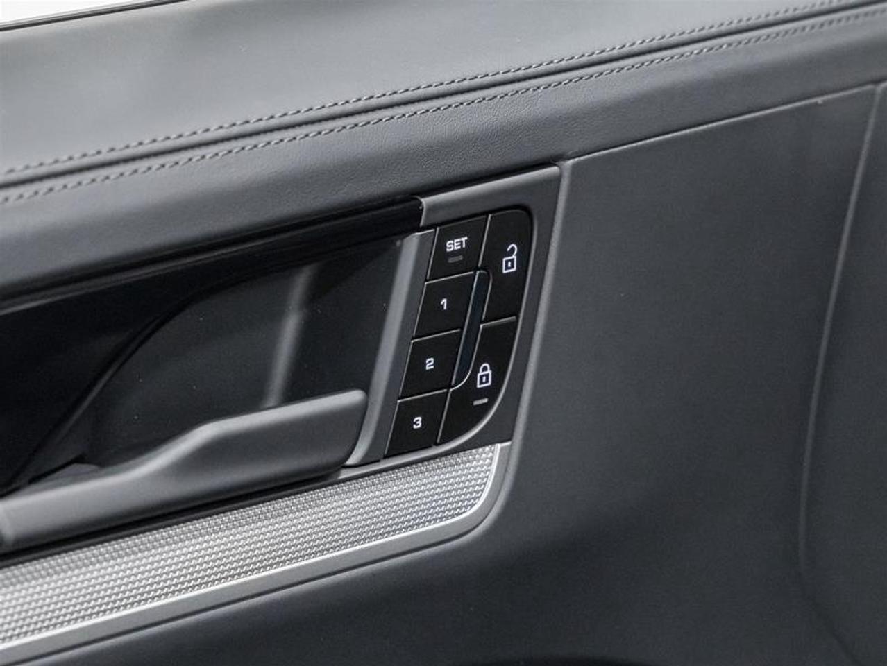 2026 Porsche Cayenne  Photo