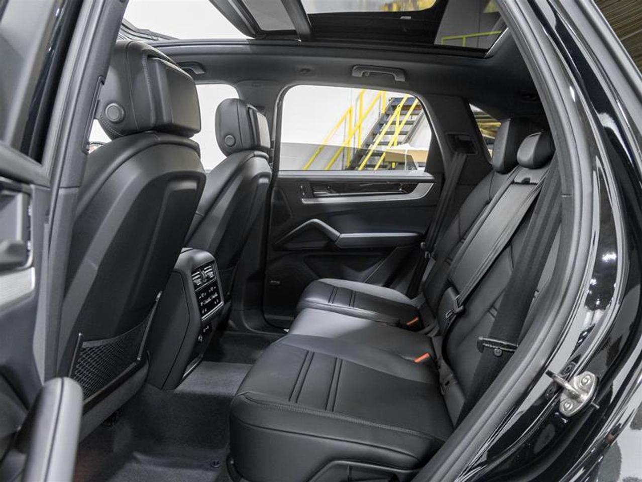 2026 Porsche Cayenne  Photo