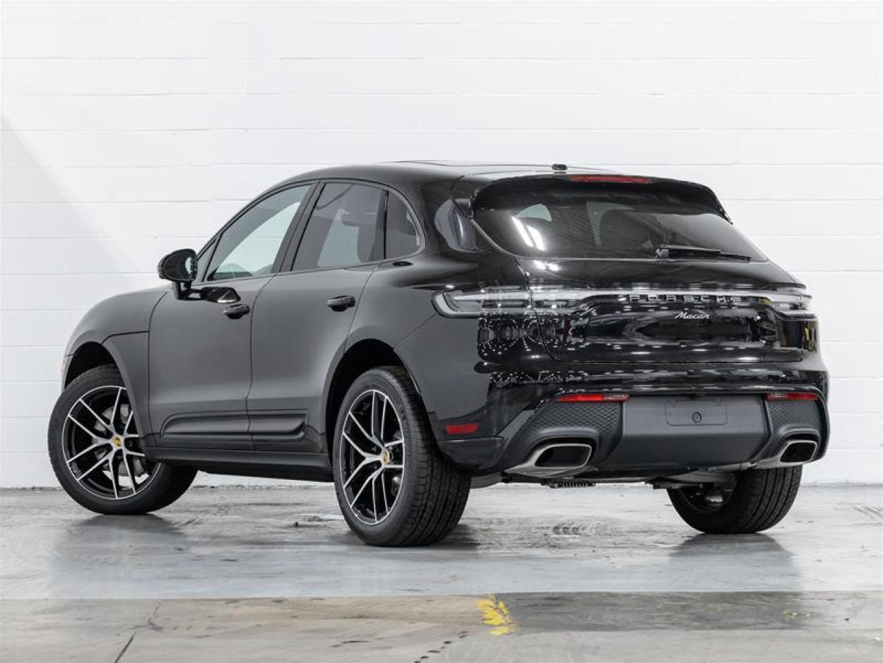 2026 Porsche Macan  Photo4
