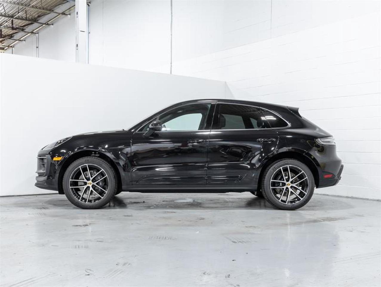 2026 Porsche Macan  Photo