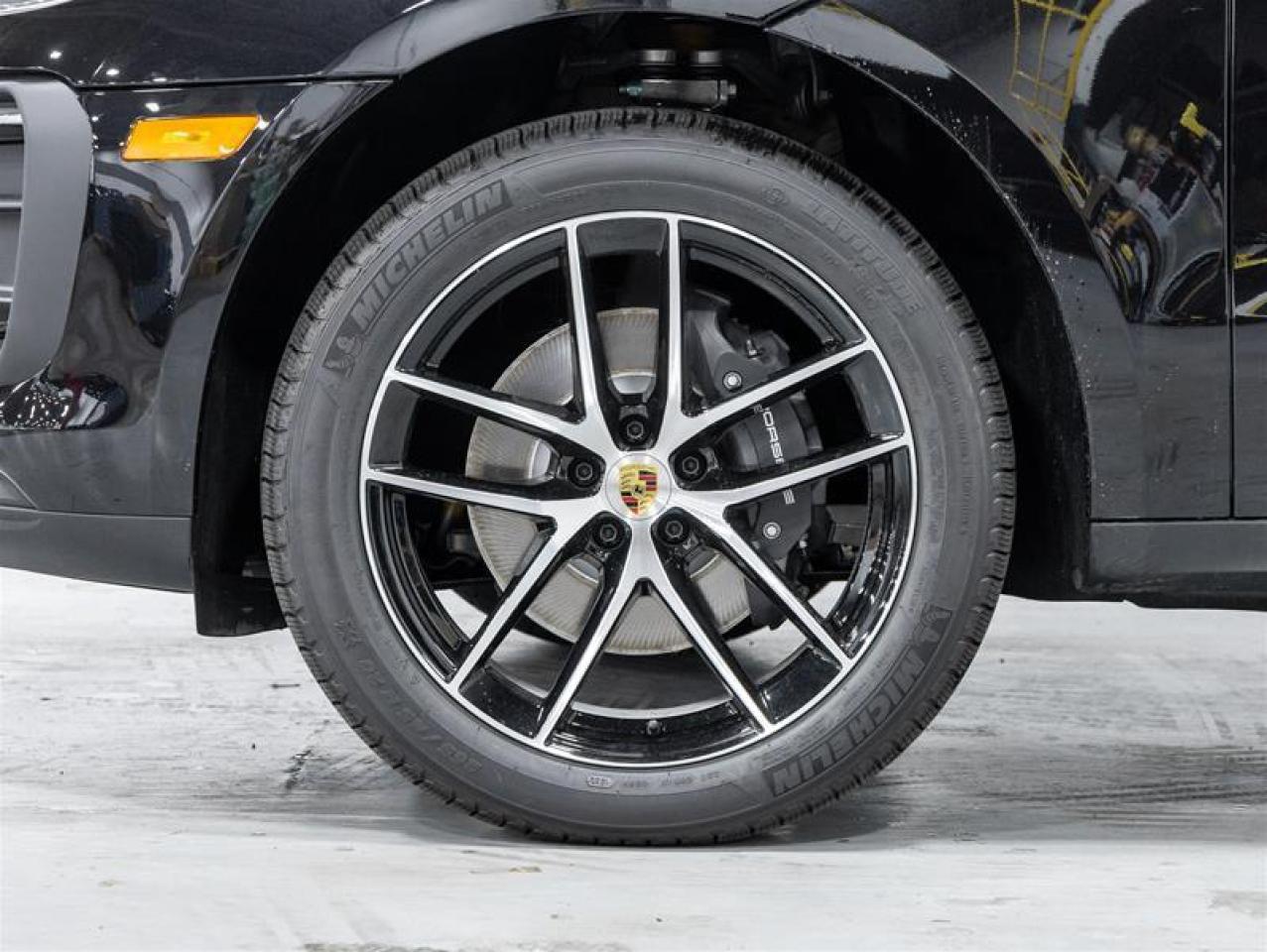 2026 Porsche Macan  Photo