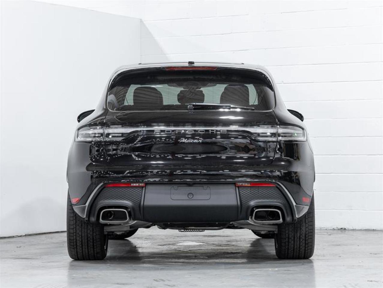 2026 Porsche Macan  Photo