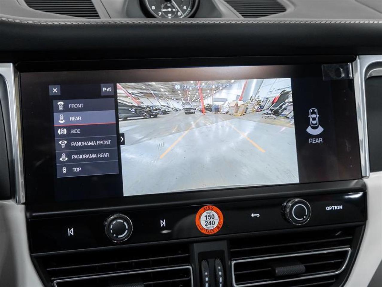 2026 Porsche Macan  Photo