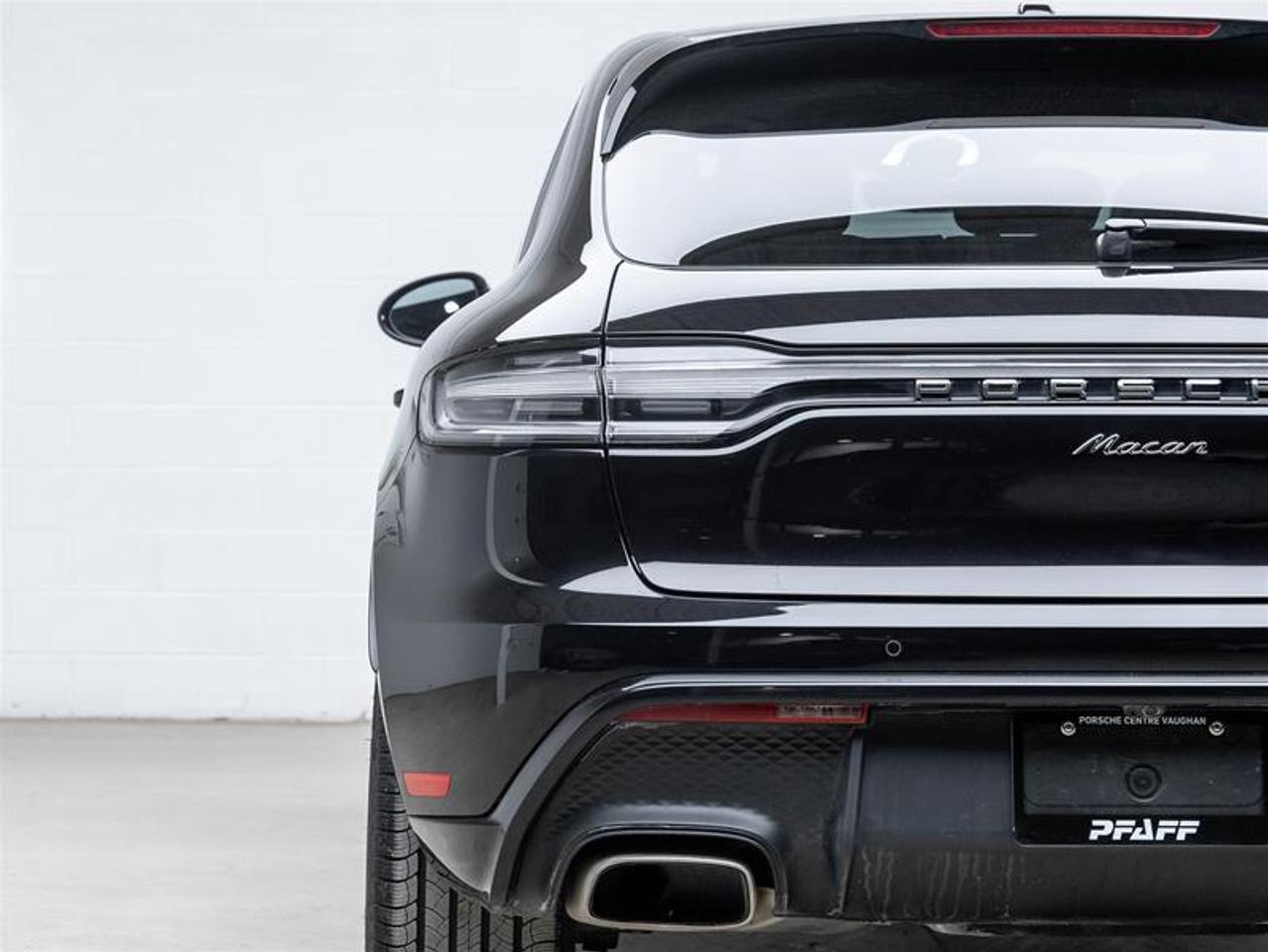 2026 Porsche Macan  Photo