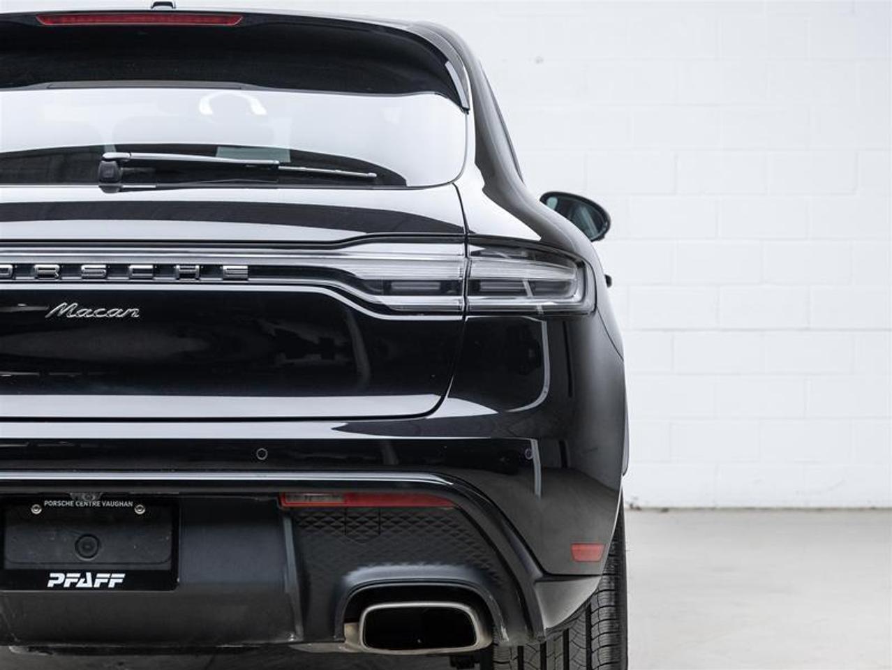 2026 Porsche Macan  Photo