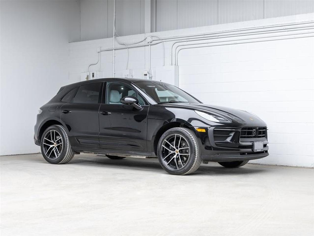 2026 Porsche Macan  Photo