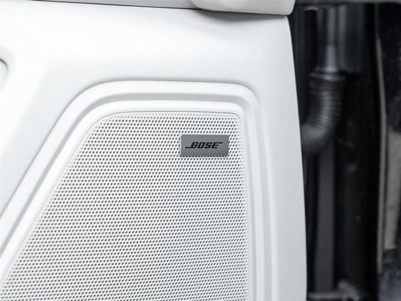 2026 Porsche Macan  Photo