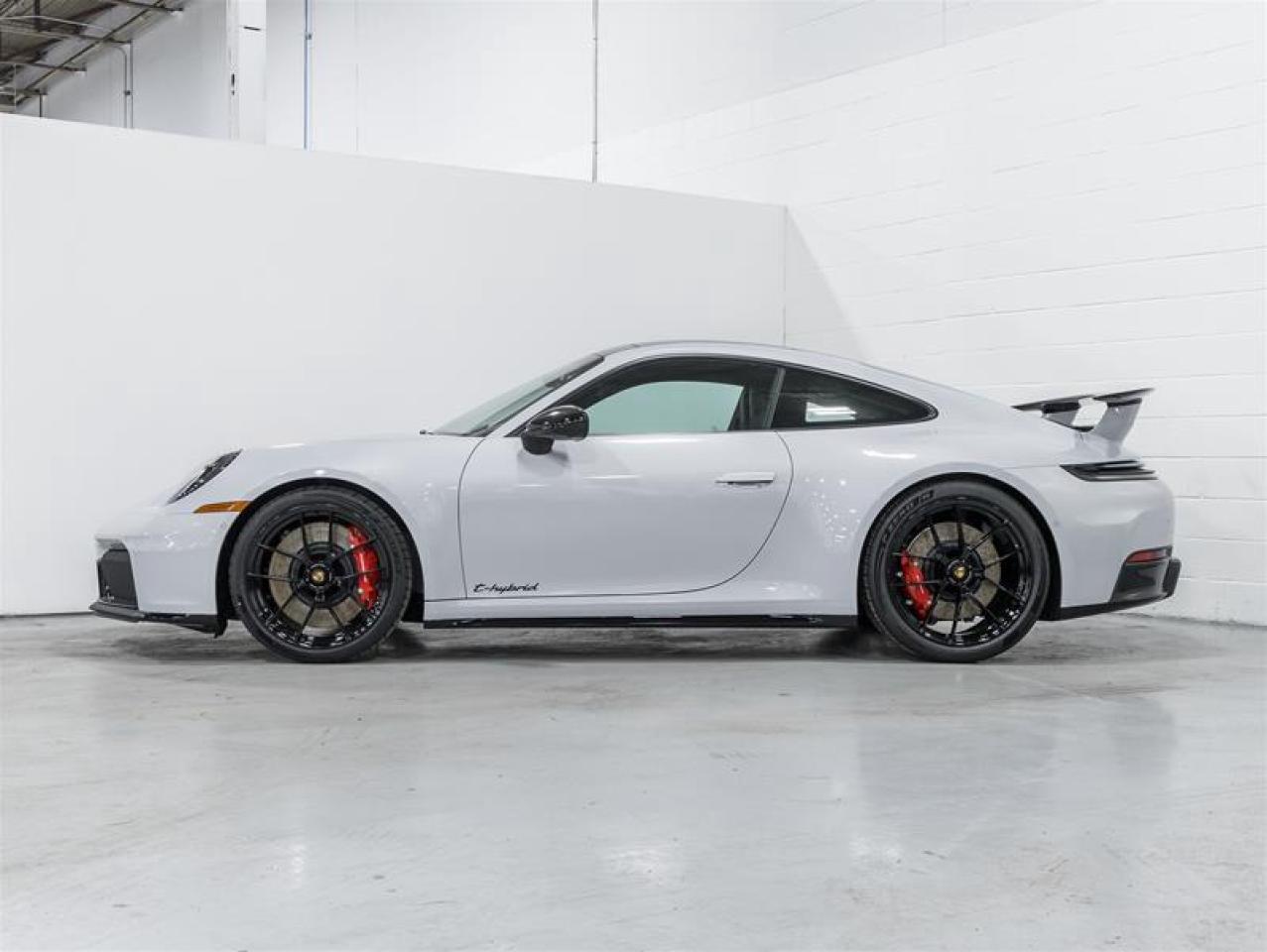 2026 Porsche 911  Photo3