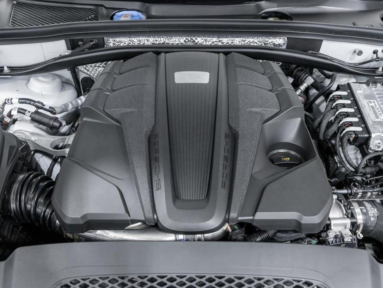 2026 Porsche Macan  Photo2