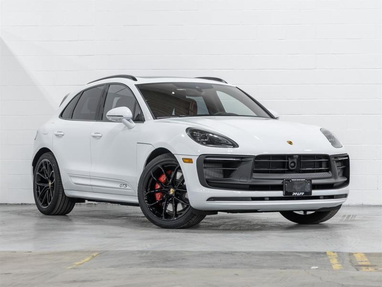 2026 Porsche Macan  Photo