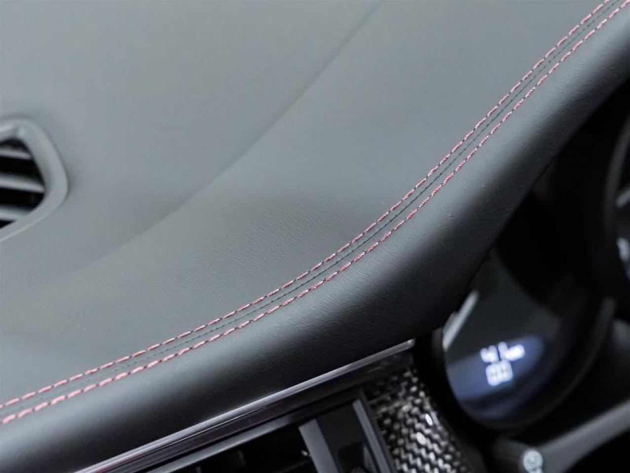 2026 Porsche Macan  Photo