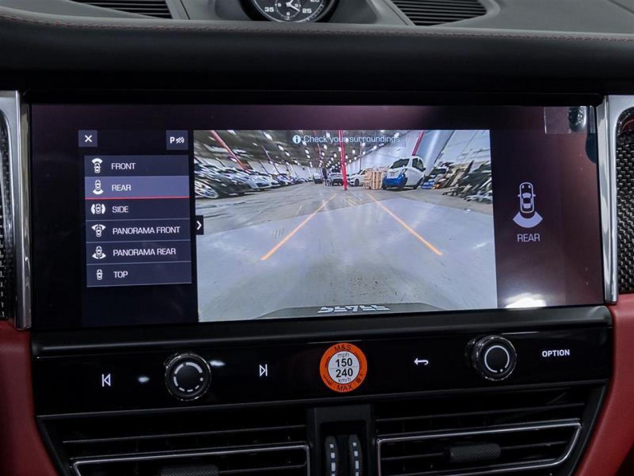 2026 Porsche Macan  Photo