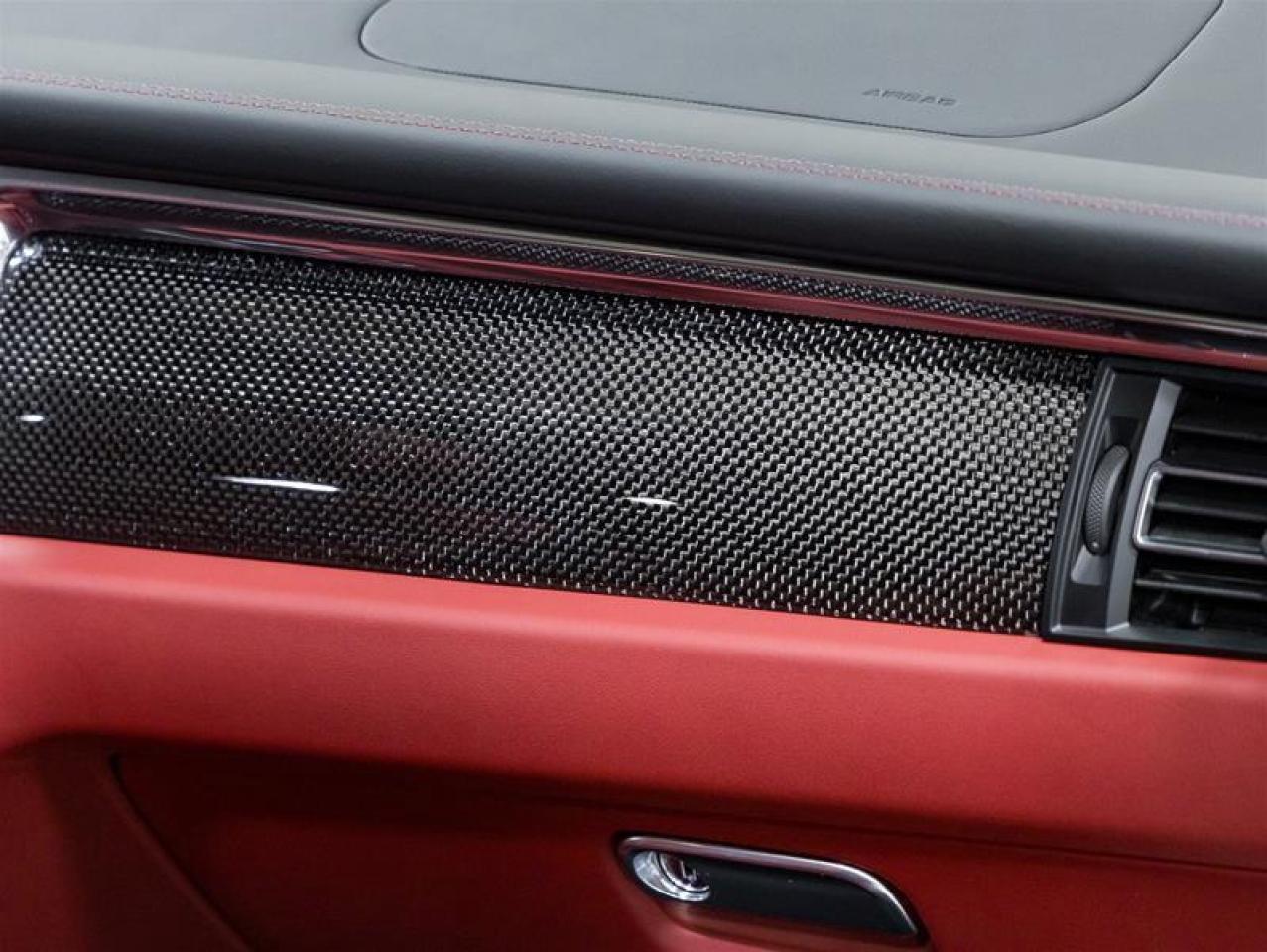 2026 Porsche Macan  Photo