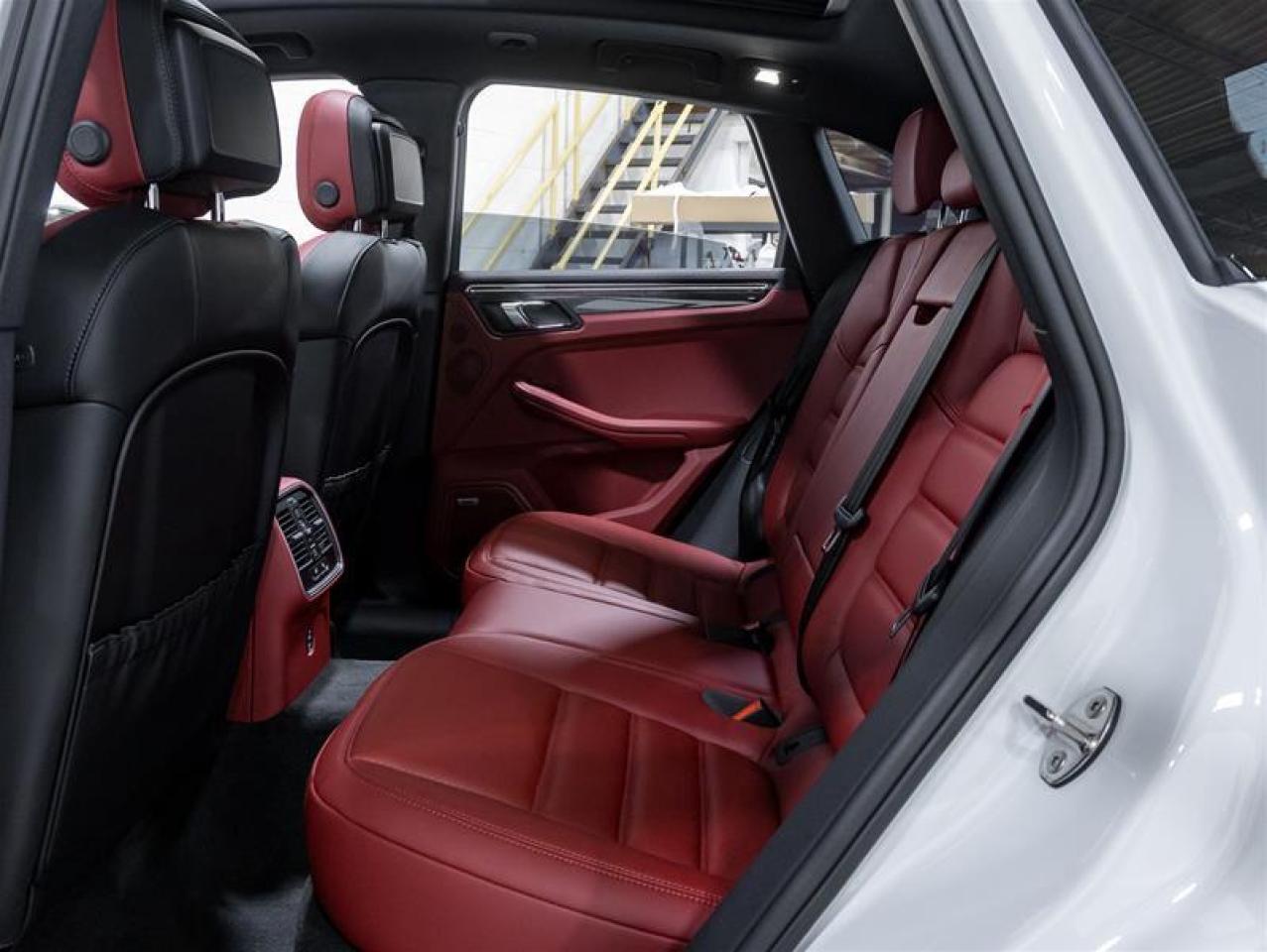 2026 Porsche Macan  Photo