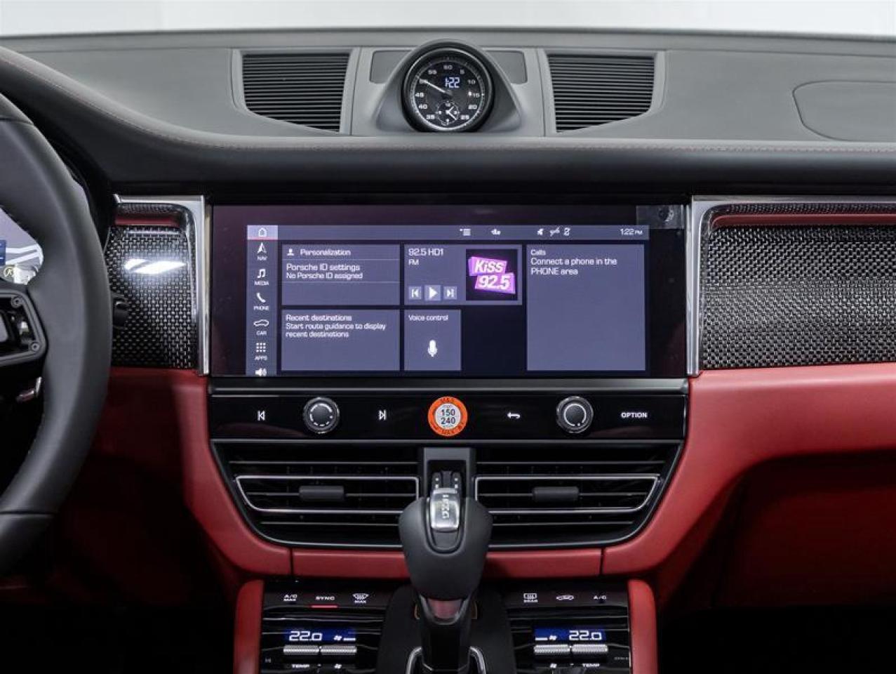 2026 Porsche Macan  Photo