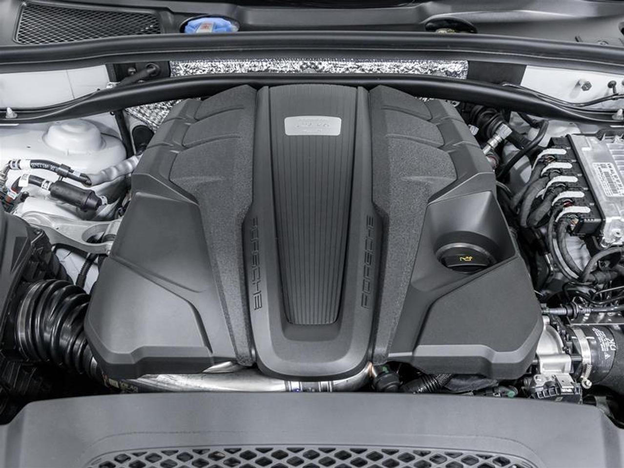 2026 Porsche Macan  Photo