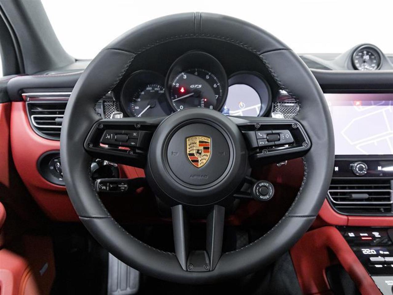 2026 Porsche Macan  Photo