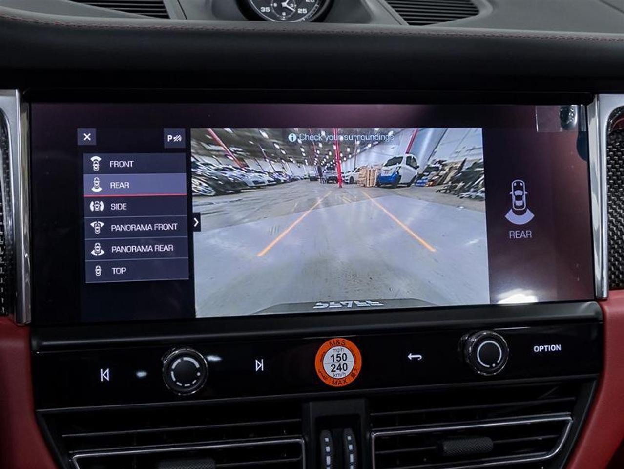 2026 Porsche Macan  Photo