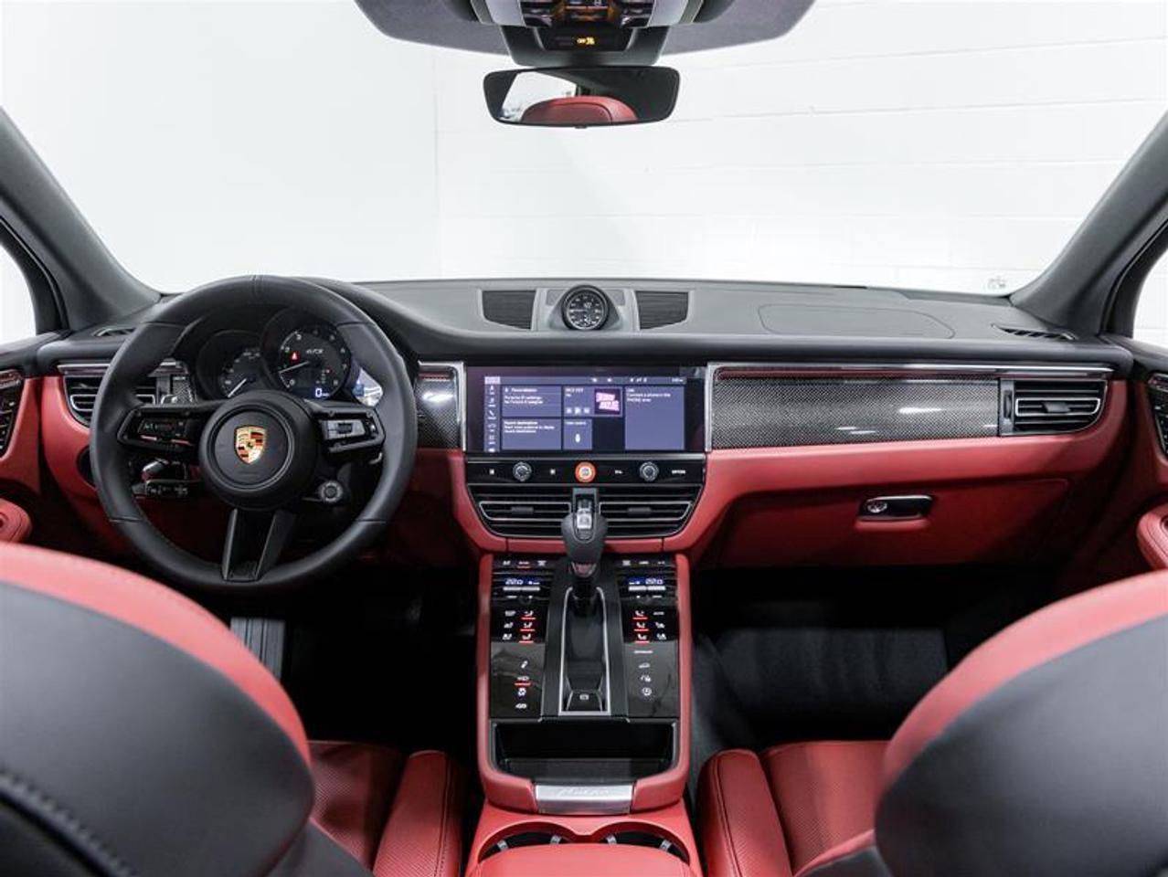 2026 Porsche Macan  Photo