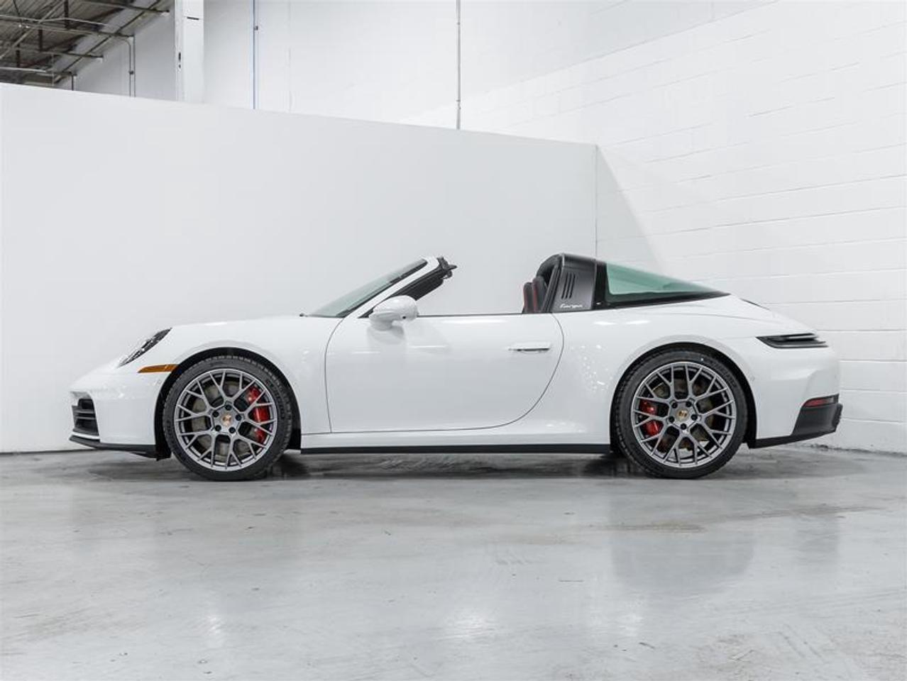 2026 Porsche 911  Photo3