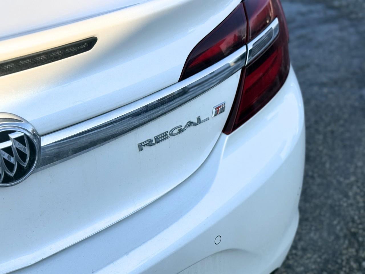 2017 Buick Regal Premium I 4dr Front-Wheel Drive Sedan Photo