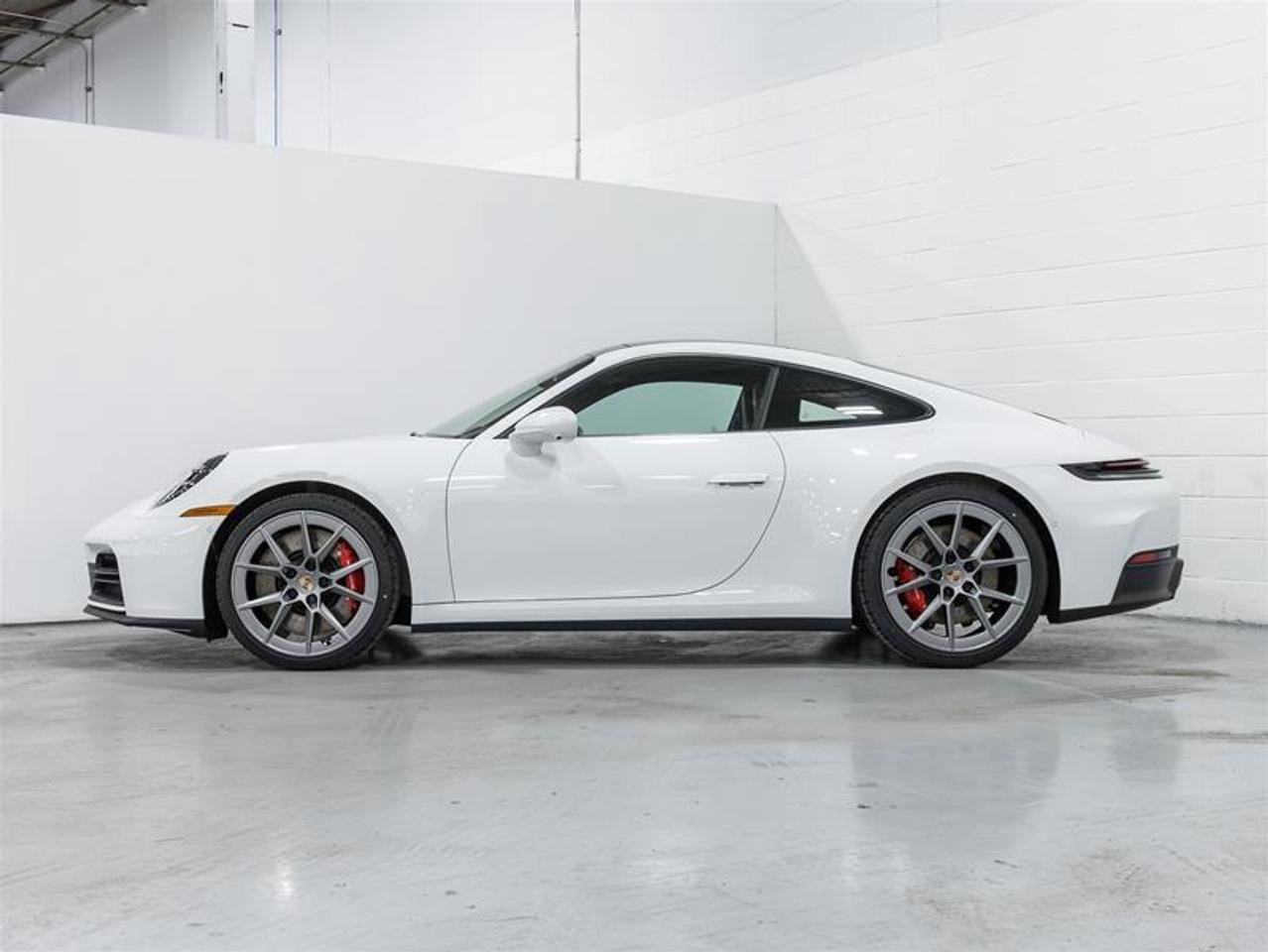 2026 Porsche 911  Photo3
