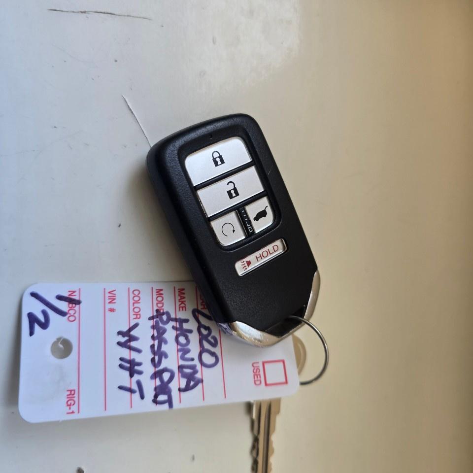 2020 Honda Passport Touring AWD Photo