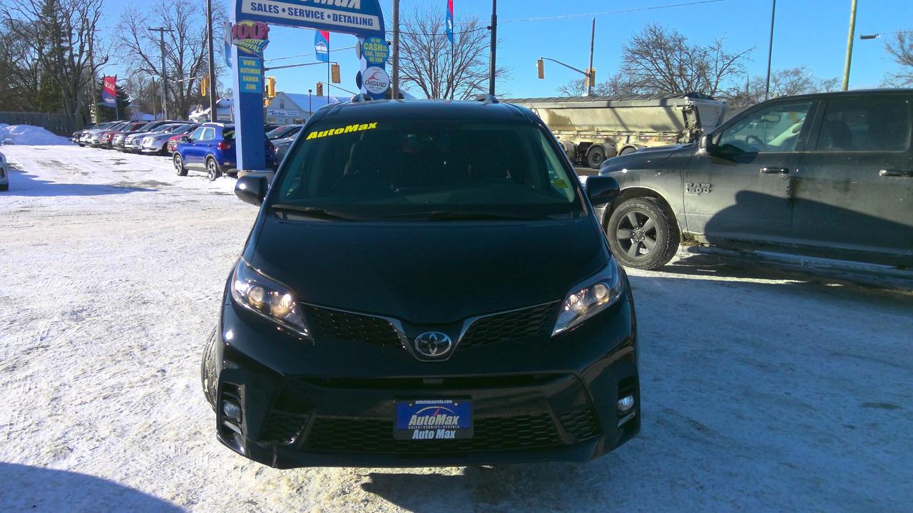 2019 Toyota Sienna SE 8-Passenger 4dr Front-Wheel Drive Passenger Van Photo