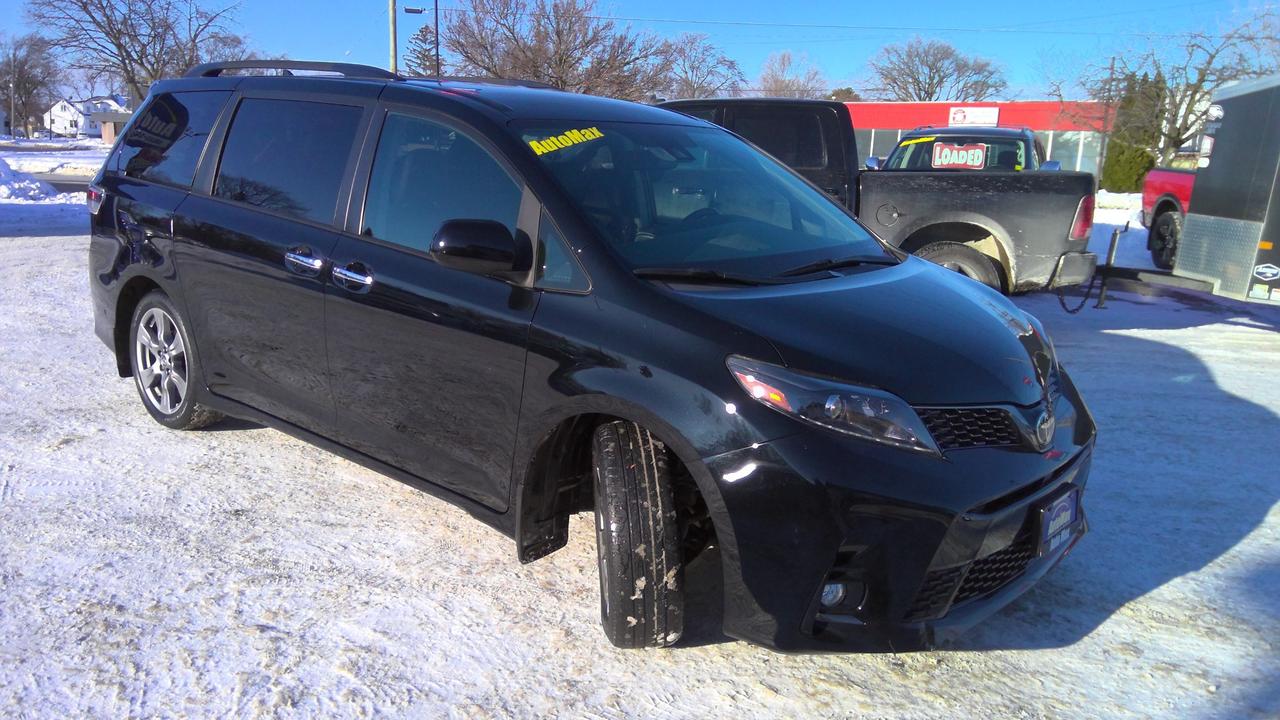 2019 Toyota Sienna SE 8-Passenger 4dr Front-Wheel Drive Passenger Van Photo2