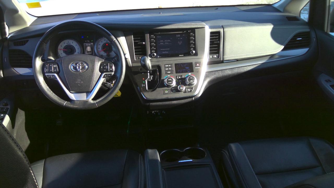 2019 Toyota Sienna SE 8-Passenger 4dr Front-Wheel Drive Passenger Van Photo