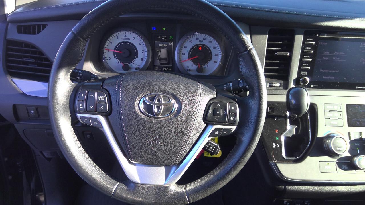 2019 Toyota Sienna SE 8-Passenger 4dr Front-Wheel Drive Passenger Van Photo