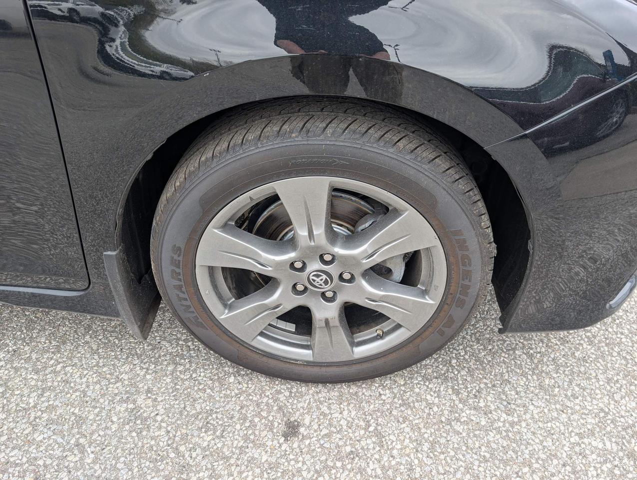 2019 Toyota Sienna SE 8-Passenger 4dr Front-Wheel Drive Passenger Van Photo