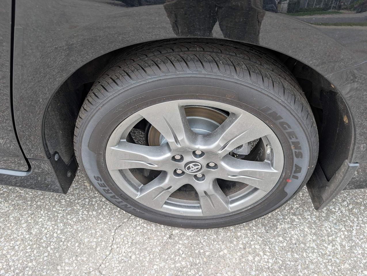 2019 Toyota Sienna SE 8-Passenger 4dr Front-Wheel Drive Passenger Van Photo