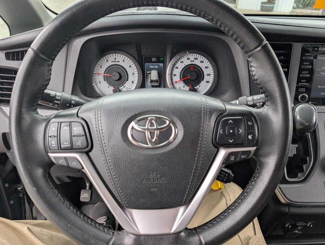 2019 Toyota Sienna SE 8-Passenger 4dr Front-Wheel Drive Passenger Van Photo