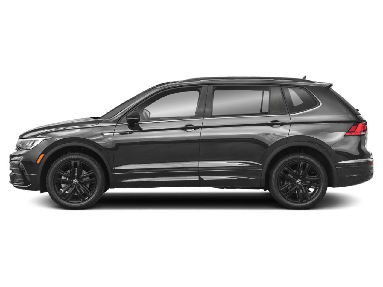 2022 Volkswagen Tiguan Comfortline R-Line Black Edition 4MOTION Photo2