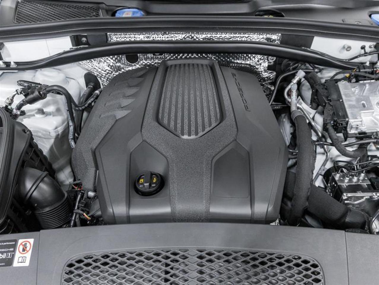 2026 Porsche Macan  Photo