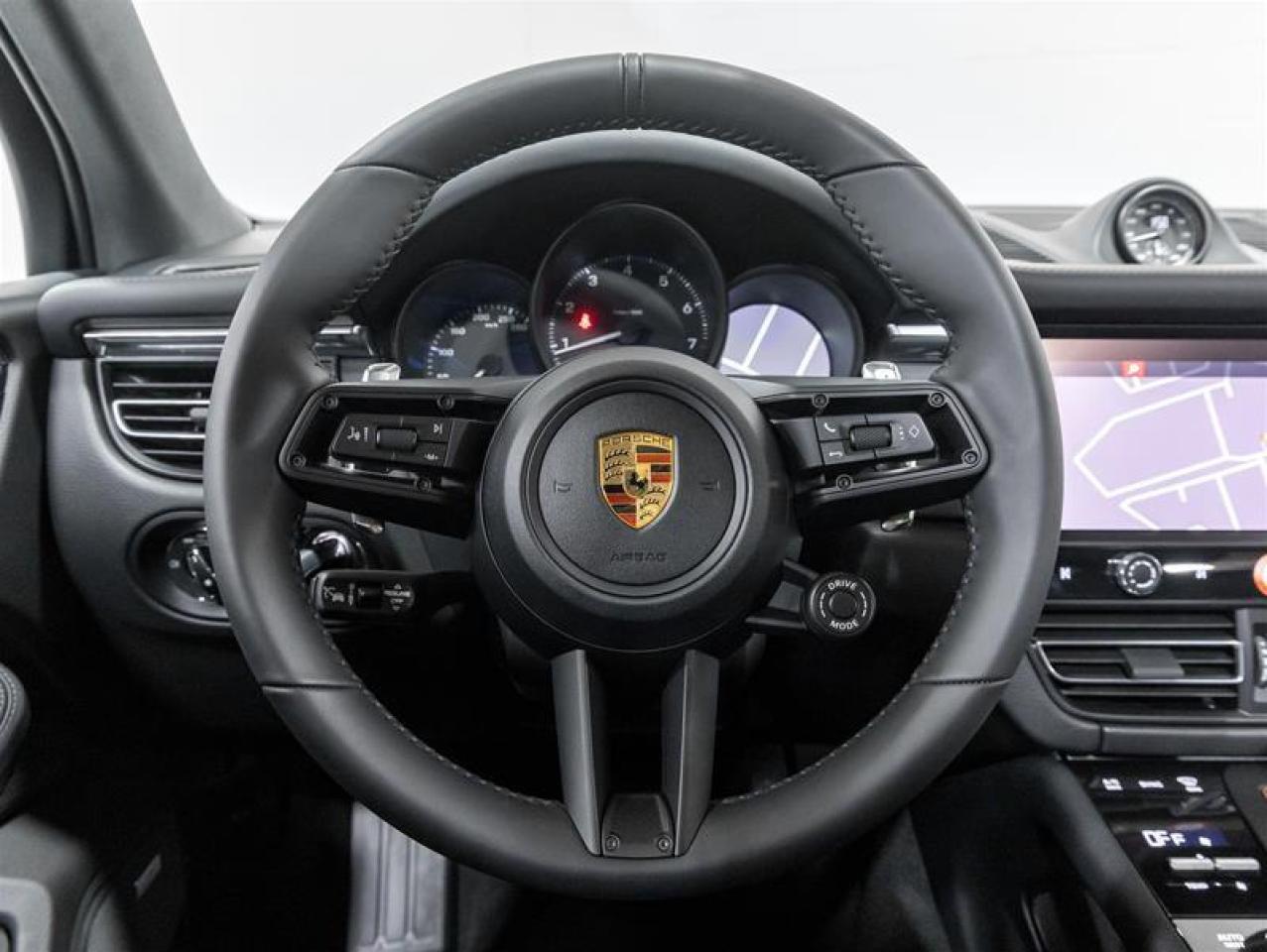 2026 Porsche Macan  Photo