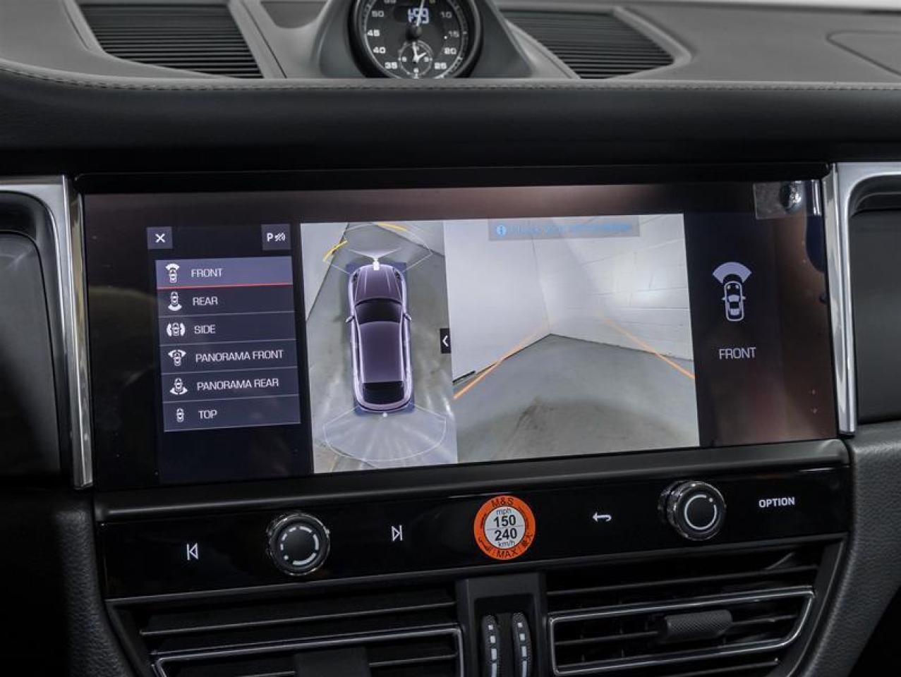 2026 Porsche Macan  Photo