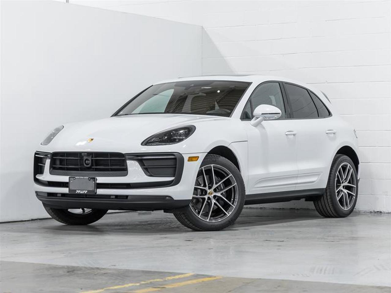 2026 Porsche Macan  Photo0