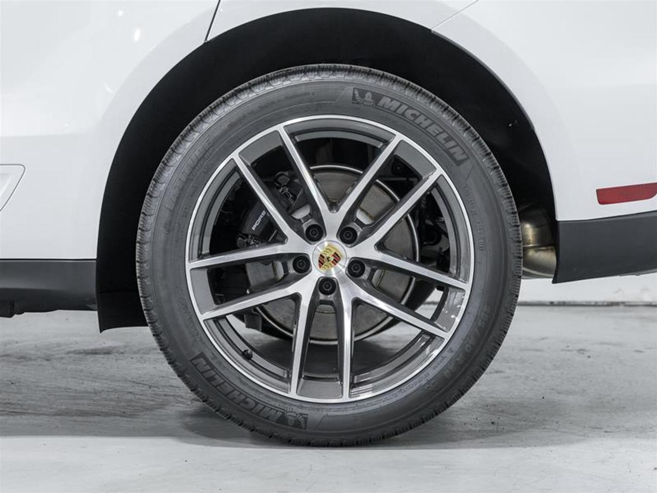 2026 Porsche Macan  Photo