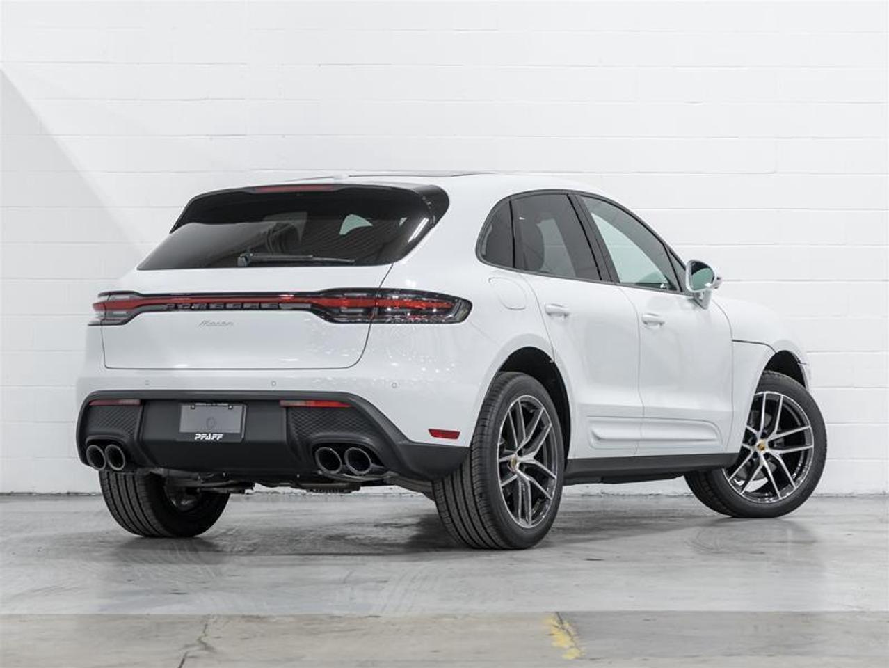 2026 Porsche Macan  Photo