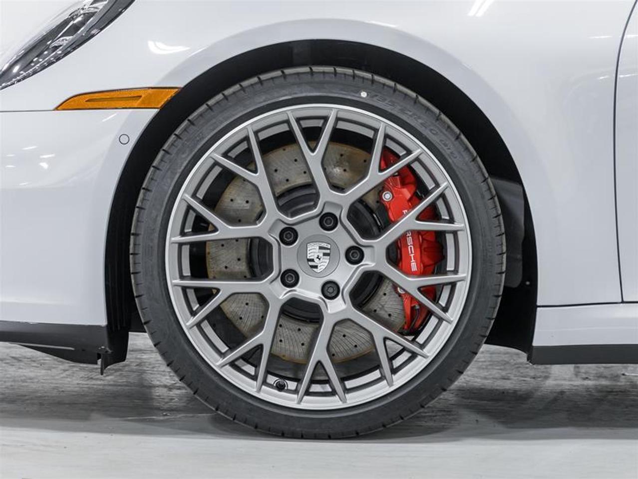 2026 Porsche 911  Photo4
