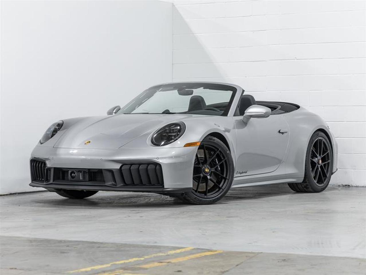 2026 Porsche 911  Photo0