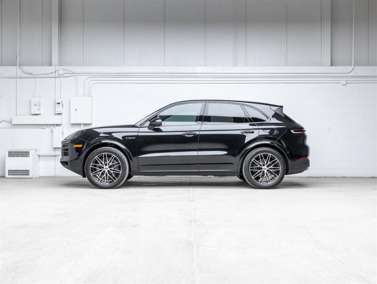 2025 Porsche Cayenne  Photo4