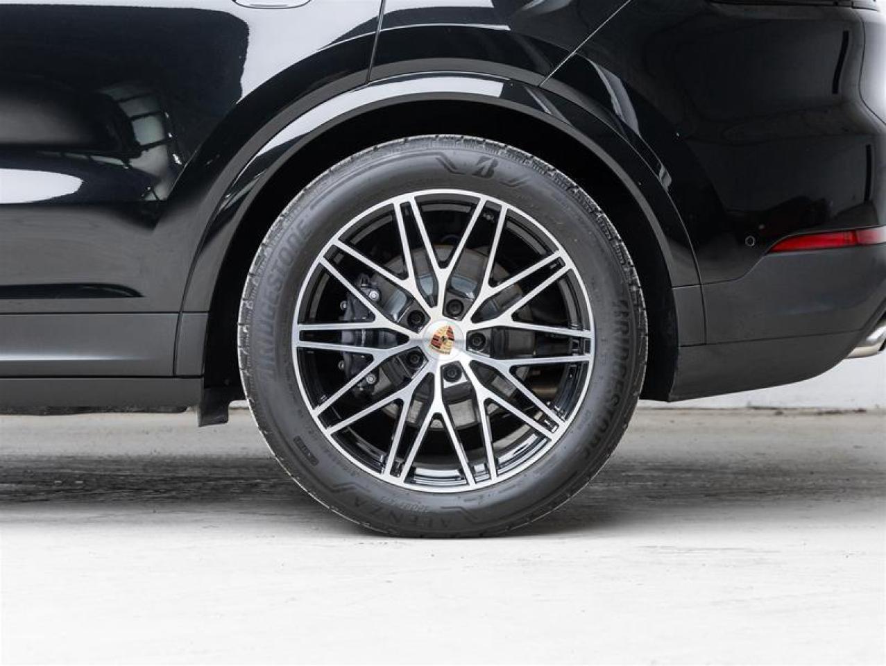 2025 Porsche Cayenne  Photo