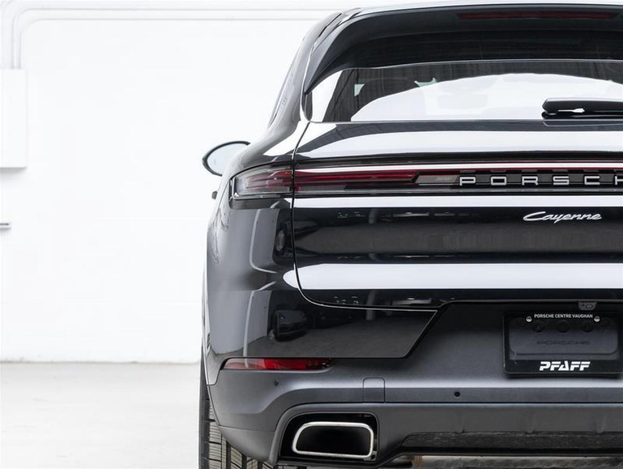 2025 Porsche Cayenne  Photo