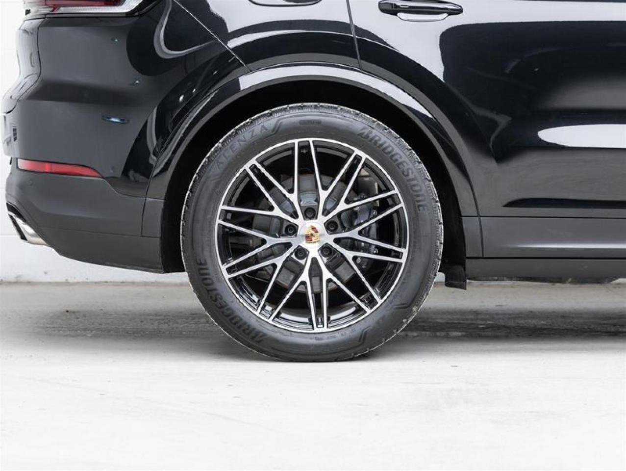 2025 Porsche Cayenne  Photo