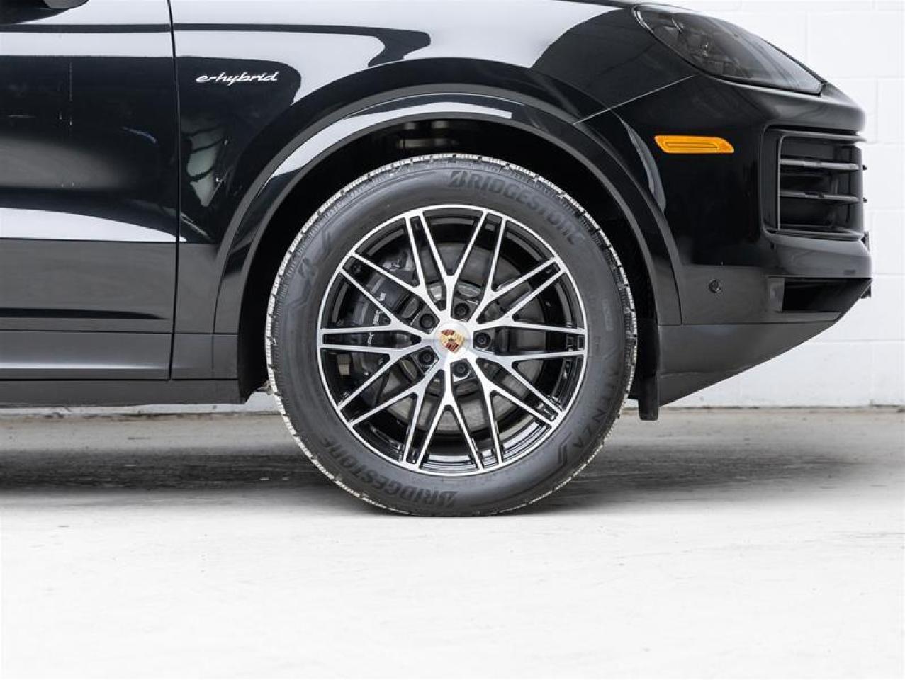 2025 Porsche Cayenne  Photo