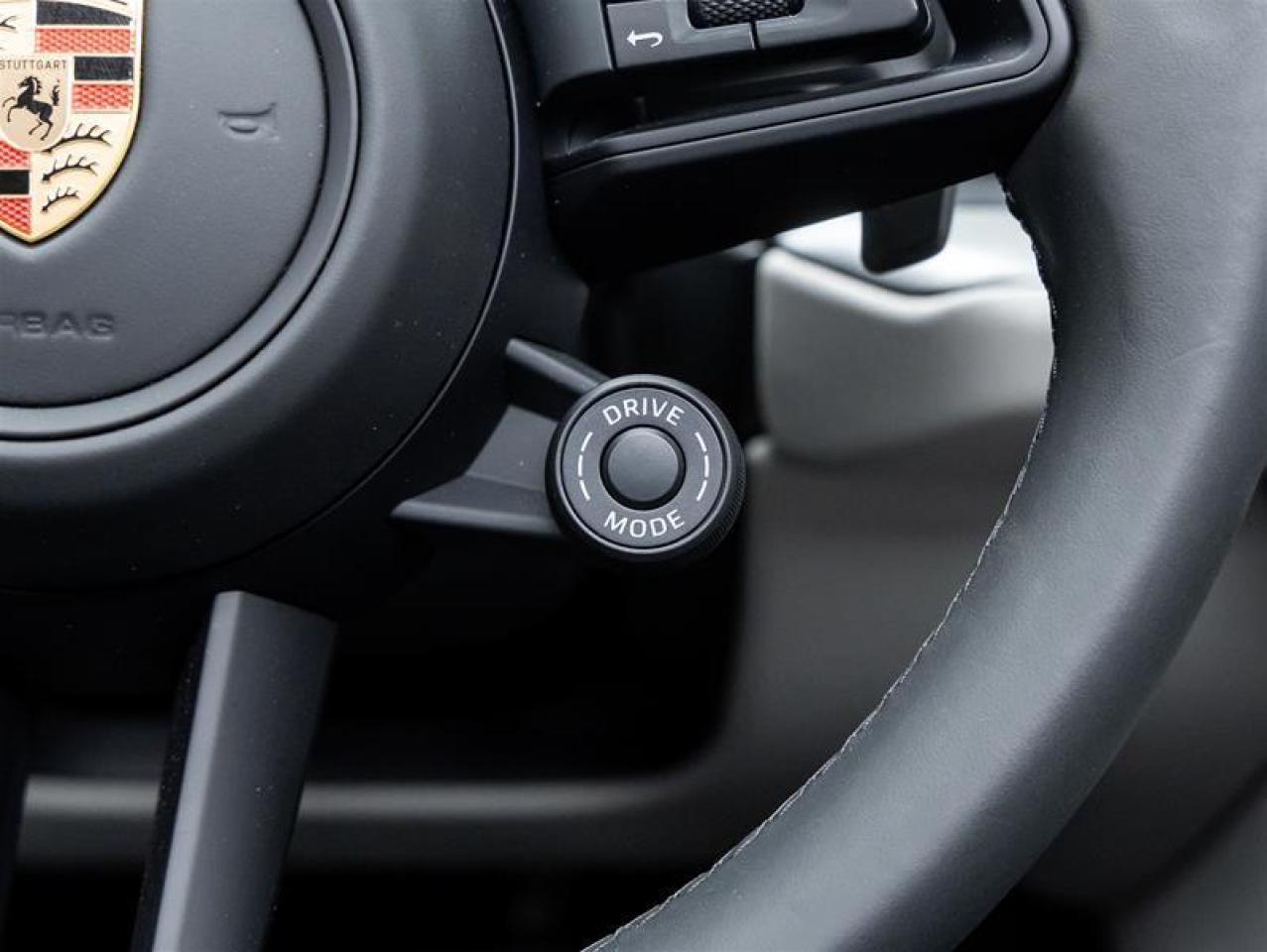 2025 Porsche Cayenne  Photo